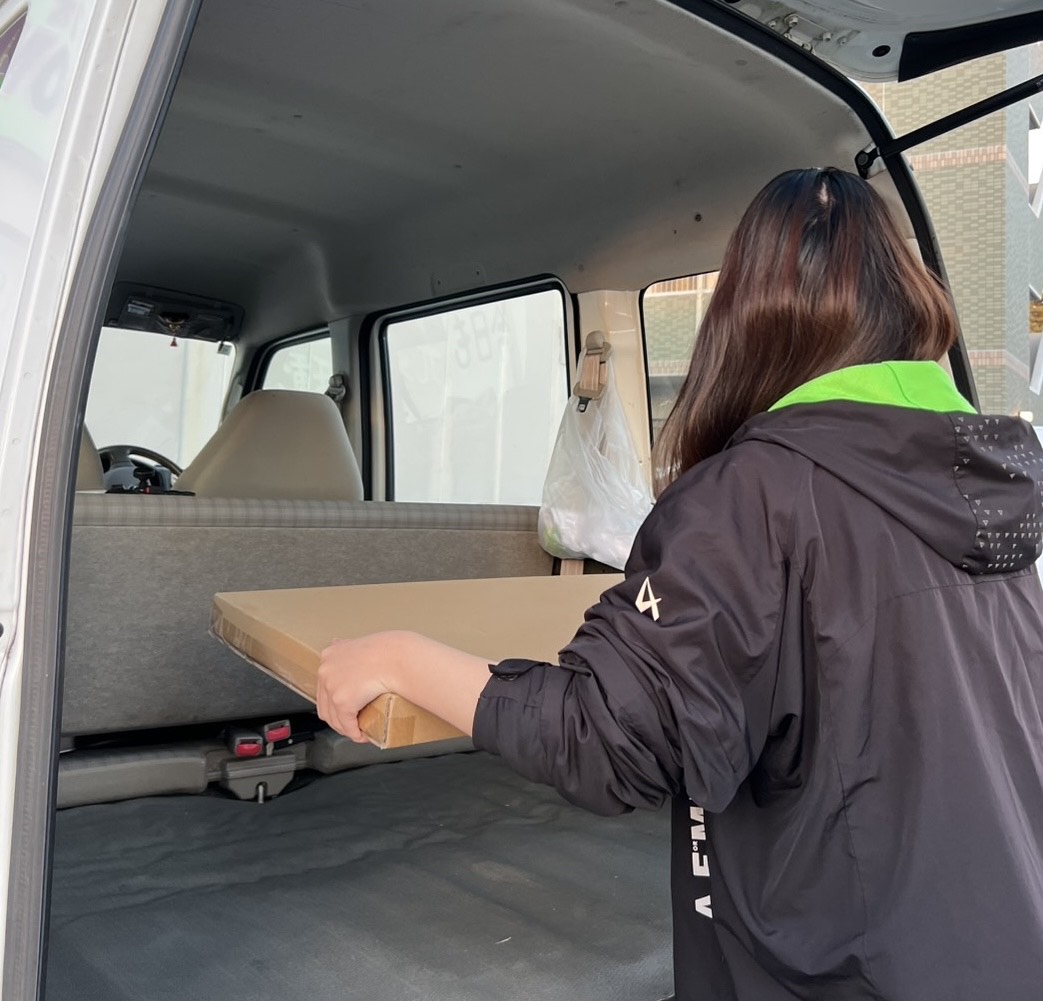 【業務委託】軽量荷物宅配ドライバー / シフト制 / 未経験者活躍中 / 開業サポート完備